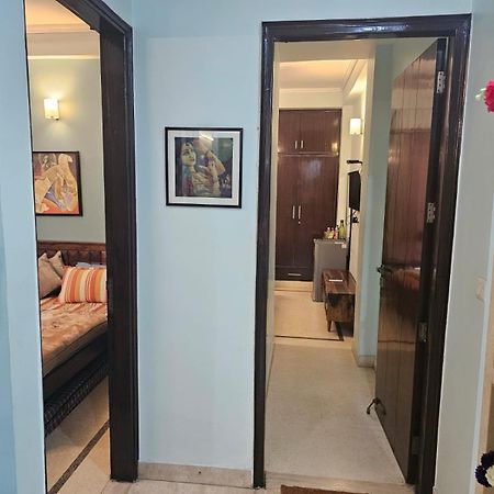 Sky Bloom Luxury Homestay นิวเดลี ภายนอก รูปภาพ
